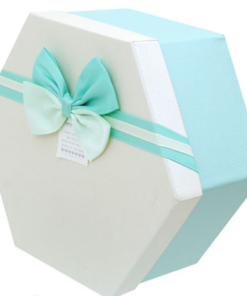 Подаръчна кутия синя / шестоъгълна/ 16 х 14 х 7 см