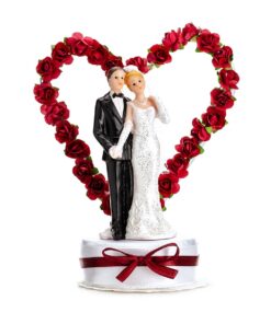 Фигурка за торта Младоженци със сърце бели рози