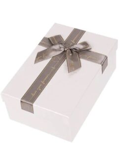 Подаръчна кутия имитация на змийска кожа - бяла 18 х 11 х 6 см
