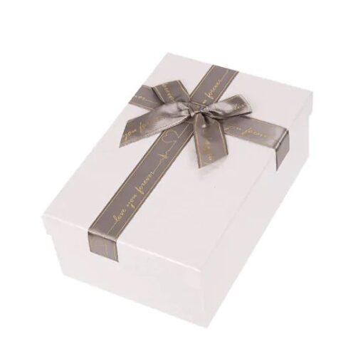 Подаръчна кутия имитация на змийска кожа - бяла 20 х 13 х 8 см