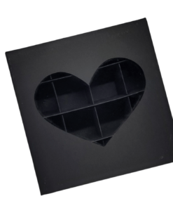 Кутия за 16 бонбона Сърце 15 х 15 х 4 см – черна