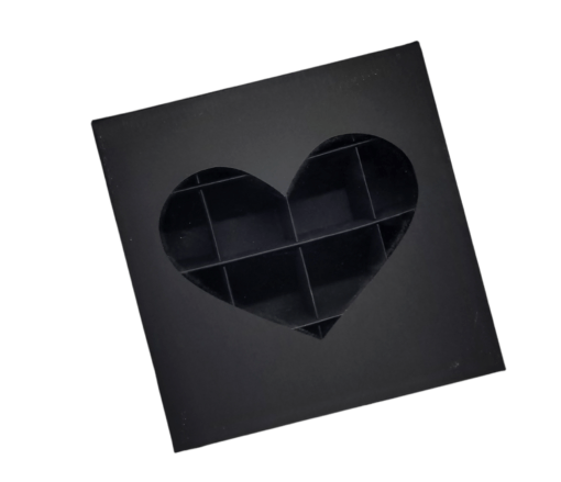 Кутия за 16 бонбона Сърце 15 х 15 х 4 см – черна