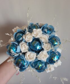 Сладък букет с 9 нонбона Lindor Salted Caramel в луксозна кашпа /КАДИФЕ/