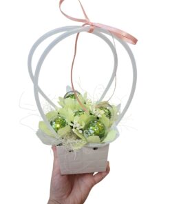 Подаръчен комплект с 5 бр бонбони LINDOR PISTACHIO в бяло и зелено