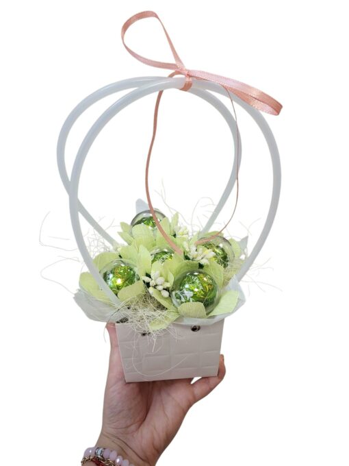 Подаръчен комплект с 5 бр бонбони LINDOR PISTACHIO в бяло и зелено