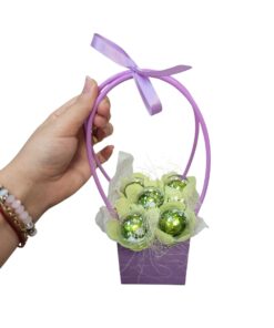 Подаръчен комплект с 5 бр бонбони LINDOR PISTACHIO в лилаво и зелено