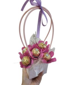 Подаръчен комплект с 5 бр бонбони Ferrero Rocher в нежно розово и циклама